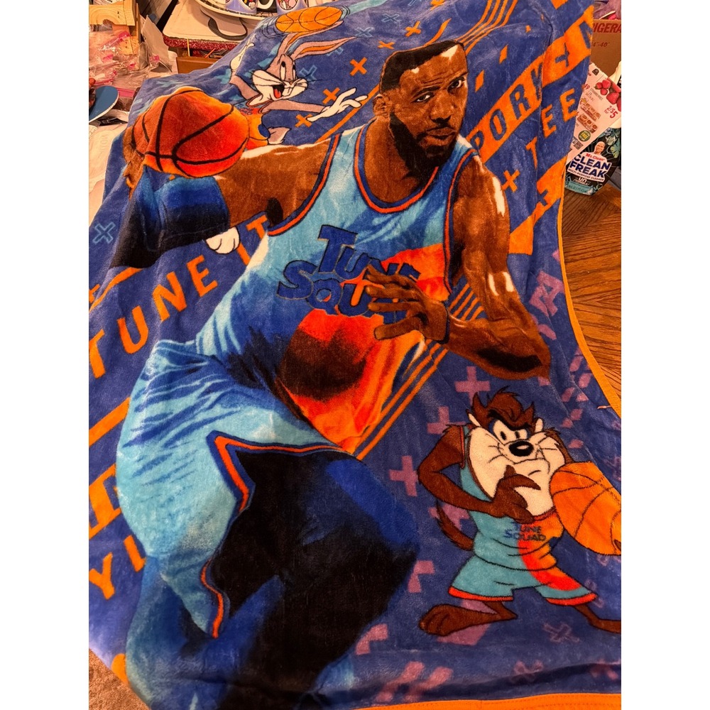 Space Jam A New Legacy LeBron James Bugs Bunny Taz Plush Throw Blanket 04/21